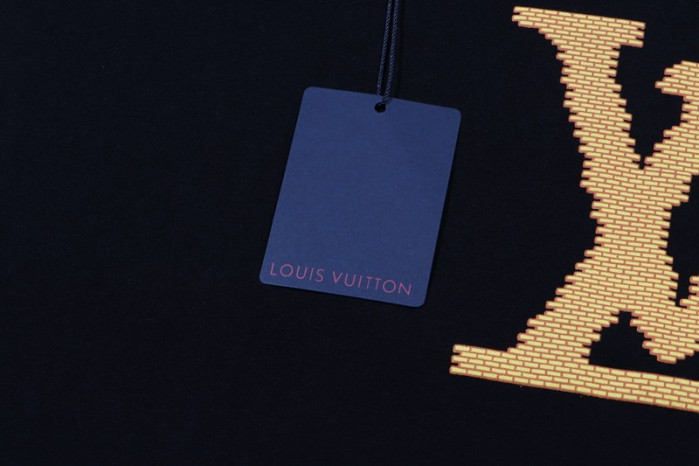 LV CLOTHES V00078