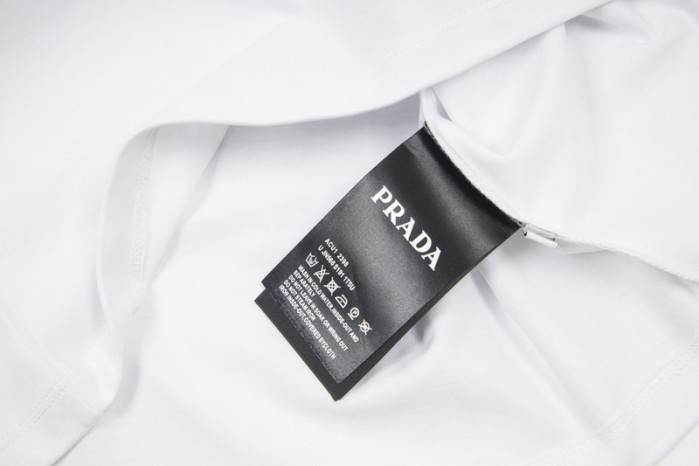 Prad* CLOTHES PRA10