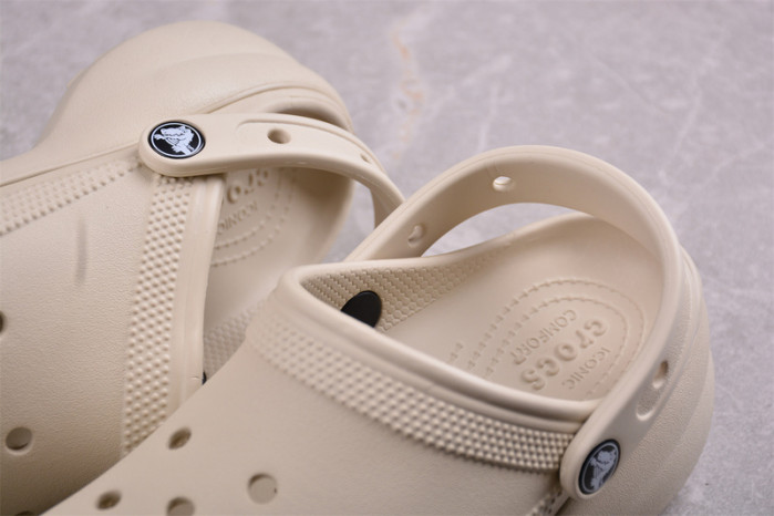 CROCS SCANDAL C00039