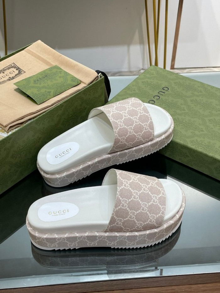 Gucc* Sandal 177
