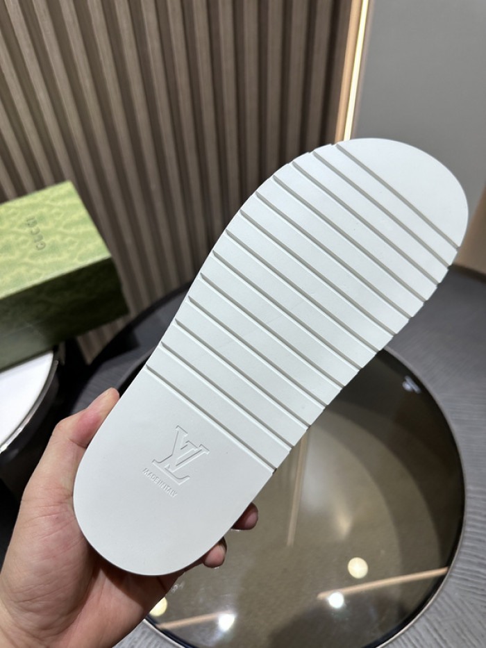 Gucc* Sandal 127