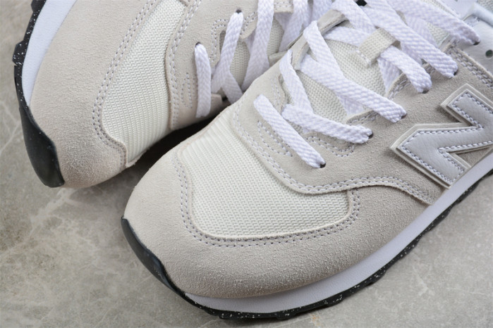 NEW BALANCE SNEAKER 