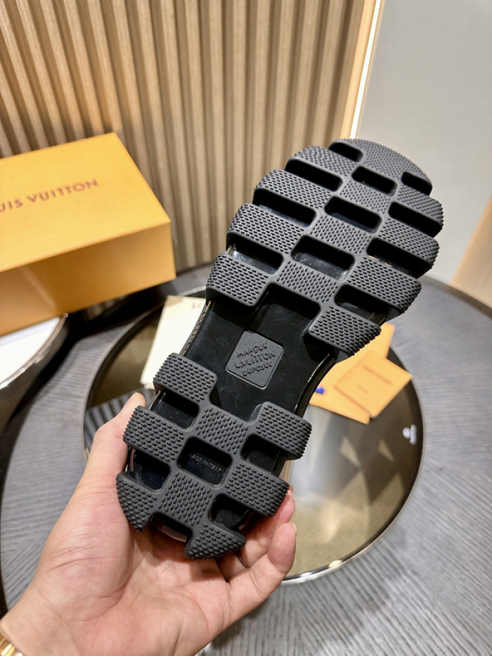 LV BOOTS L000027
