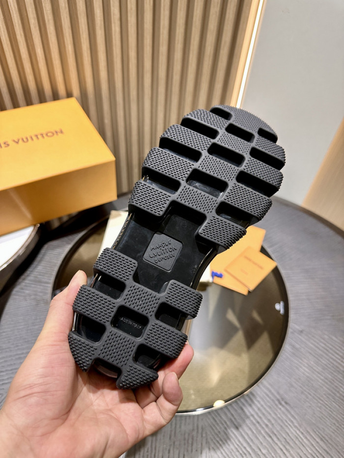 LV BOOTS L000028