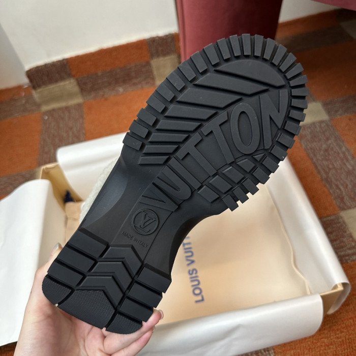 LV BOOTS L000033