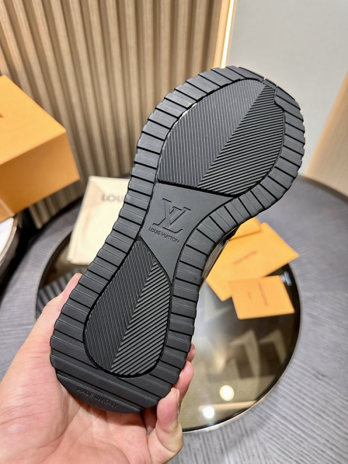 LV LV-000623