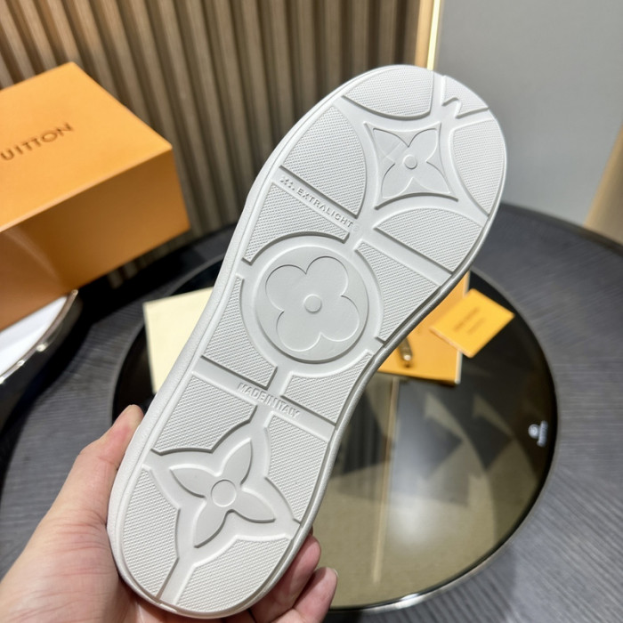 LV BOOTS L000041