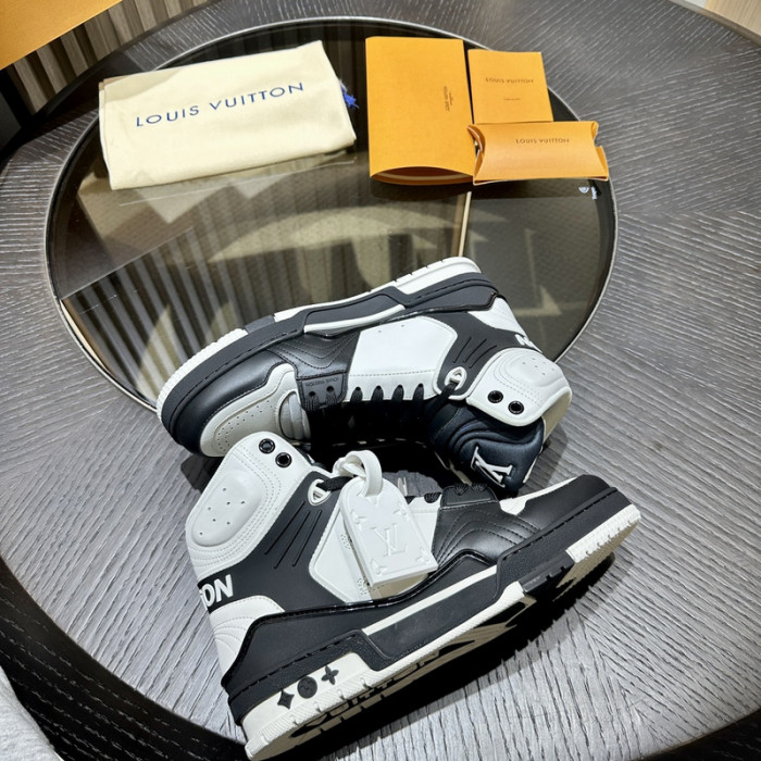 LV LV-000632
