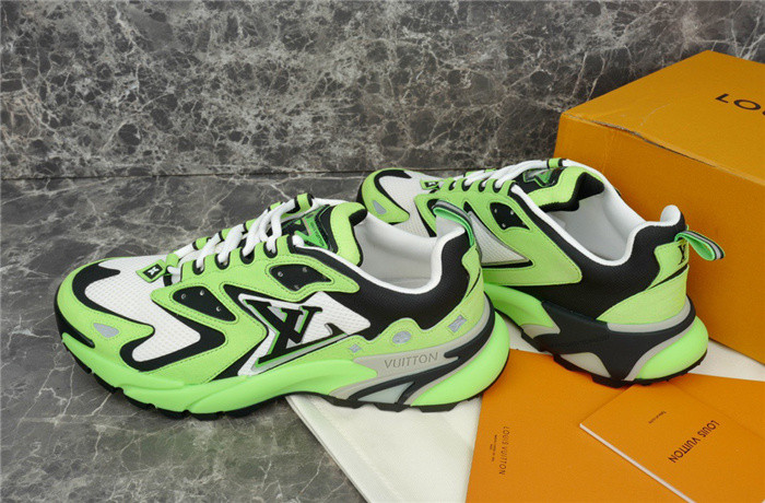 LV SNEAKER LV-000262