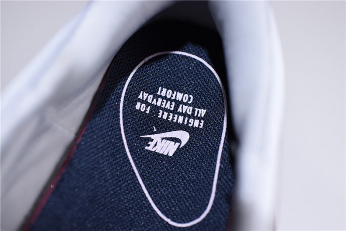 NIKE Women