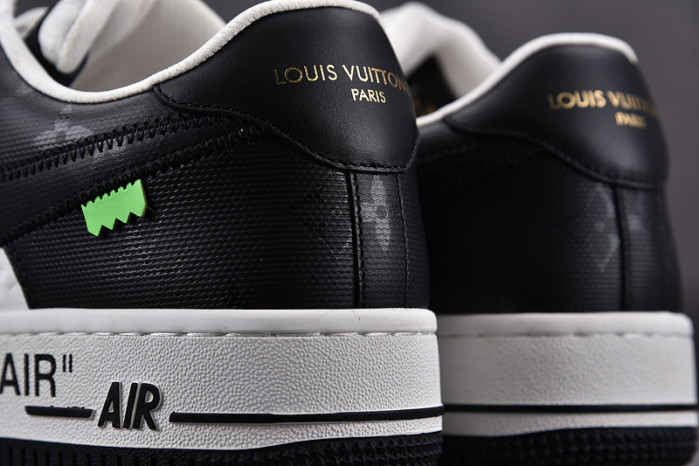 2022 l**is V*t*n x nike air force