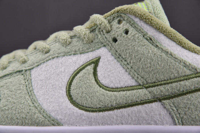 Nike Dunk Low SE Fleece Pack Honeydew (W) DQ7579-300
