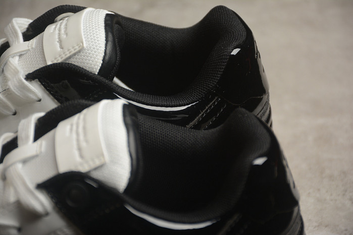 OFW SNEAKER