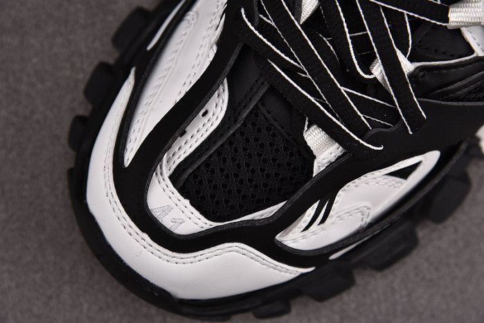 TRACK SNEAKER TS085