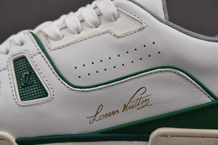 LV SNEAKER LV-000132