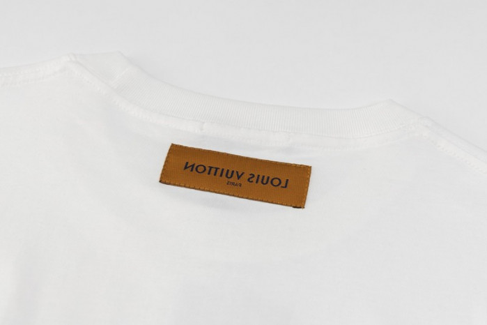 LV CLOTHES V00017