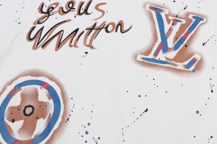 LV CLOTHES V00039