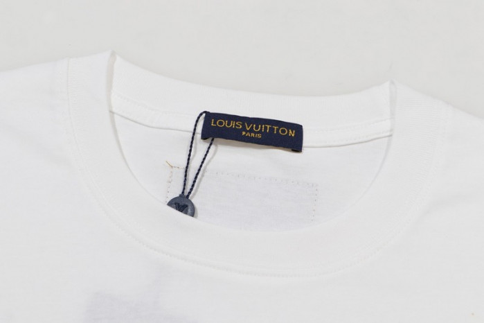 LV CLOTHES V00040