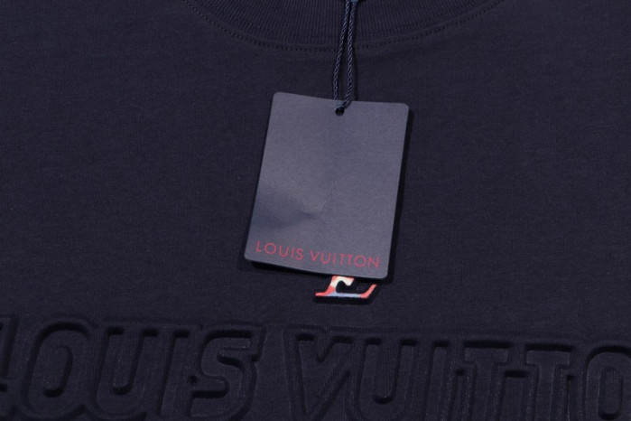 LV CLOTHES V00048