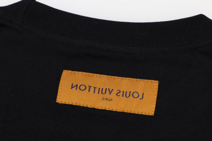 LV CLOTHES V00069