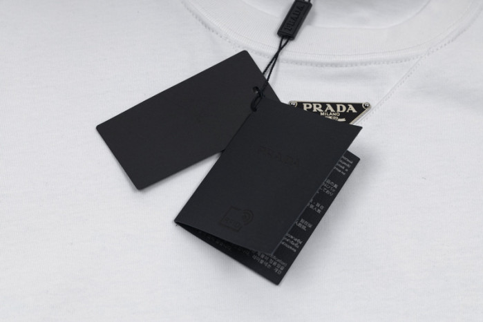 Prad* CLOTHES PRA16