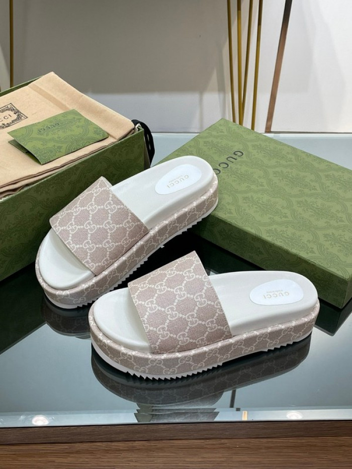 Gucc* Sandal 177