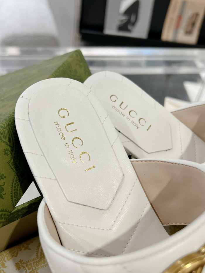 Gucc* Sandal 185
