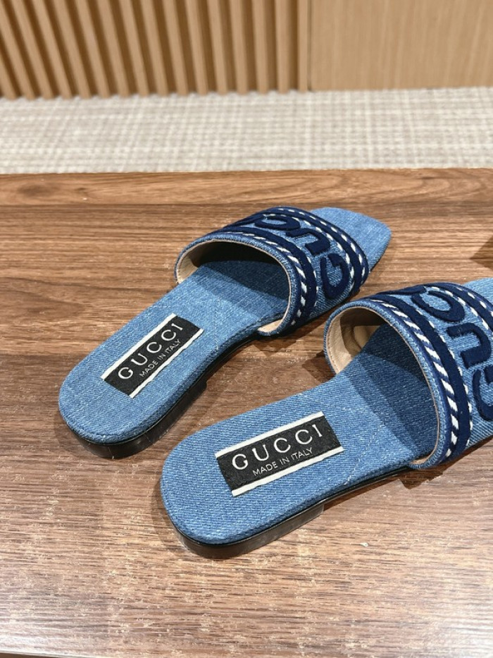 Gucc* Sandal 200