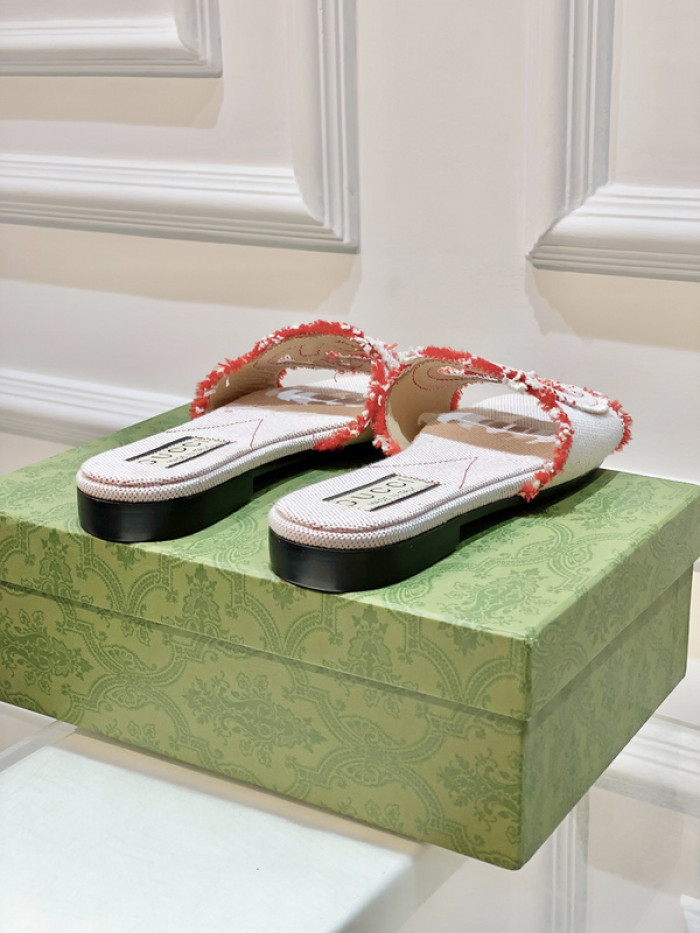 Gucc* Sandal 205