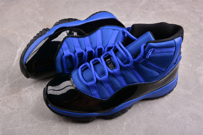 AIR JORDAN 11