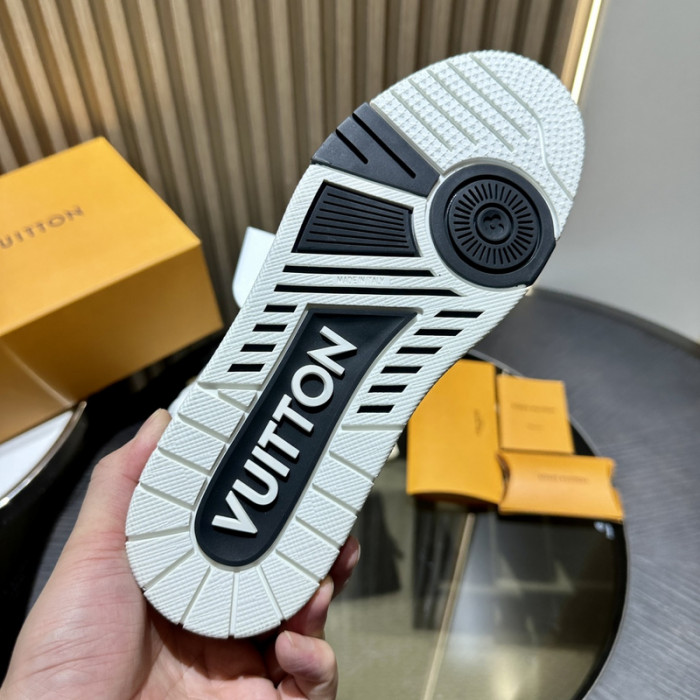 LV LV-000632