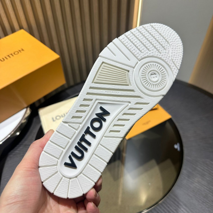 LV TRAINER SNEAKER LVT-000610