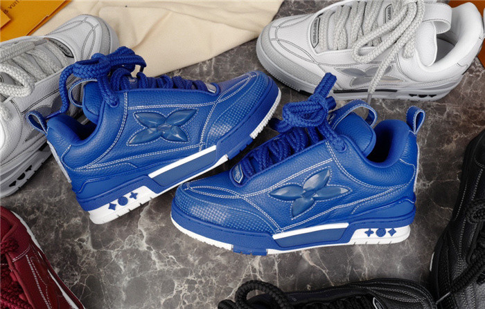 LV SNEAKER LV-000165