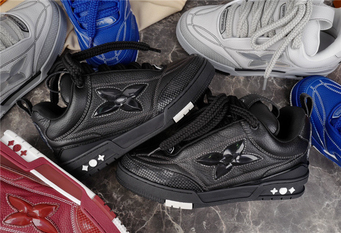 LV SNEAKER LV-000167