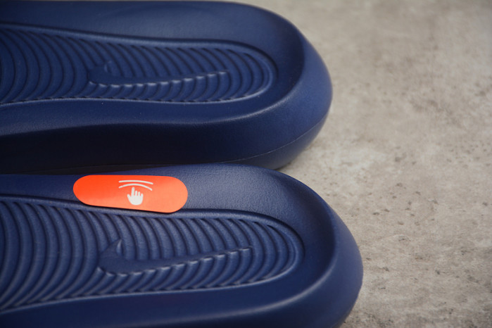 NIKE SANDALS N-025