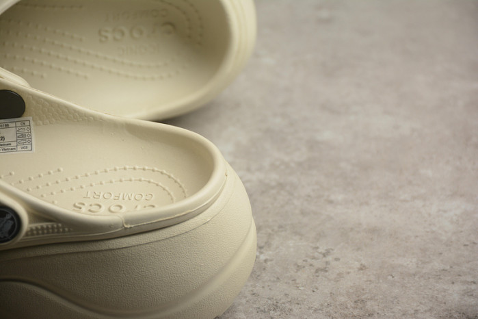 CROCS SCANDAL C00040