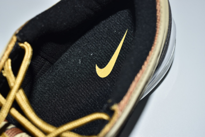 NIKE AIR MAX 97 OG QS "2017 RELEASE" metallic gold 884421-700
