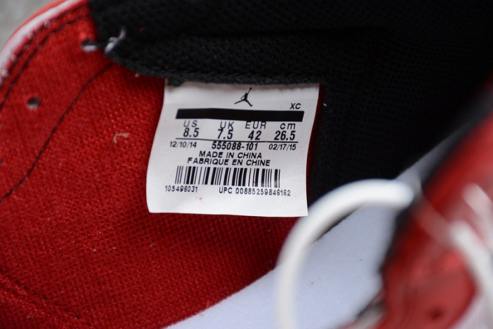 Air Jordan 1 Retro High OG Chicago Red 555088-101