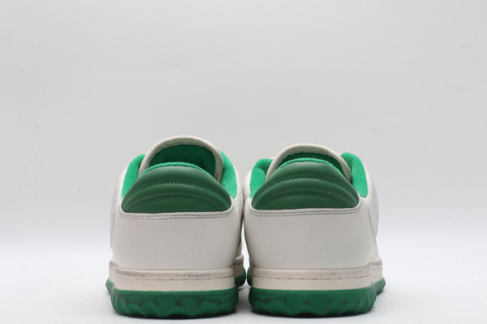 Gucc* Sneaker