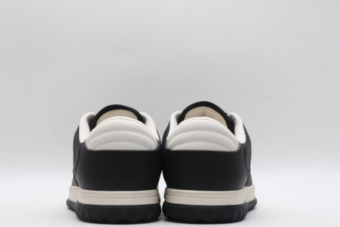 Gucc* Sneaker