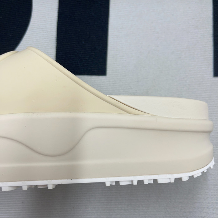 Gucc* Sandal 96