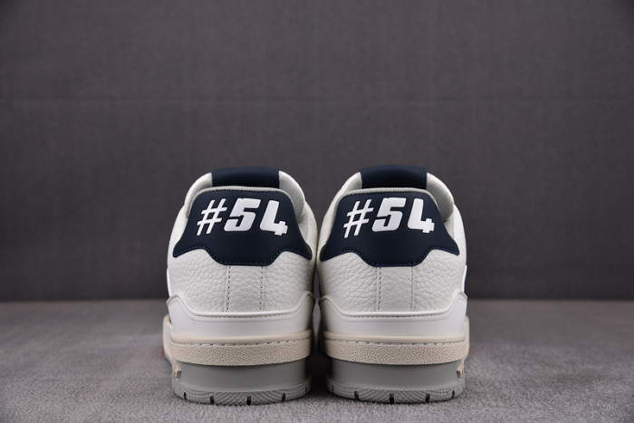 LV SNEAKER LV-000105