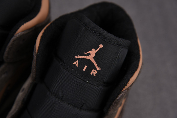 AIR JORDAN 1 MID SE