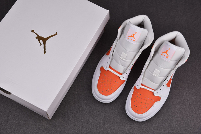 Air Jordan 1 Mid SE