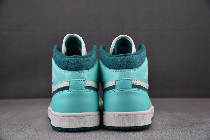 Air Jordan 1 Mid SE