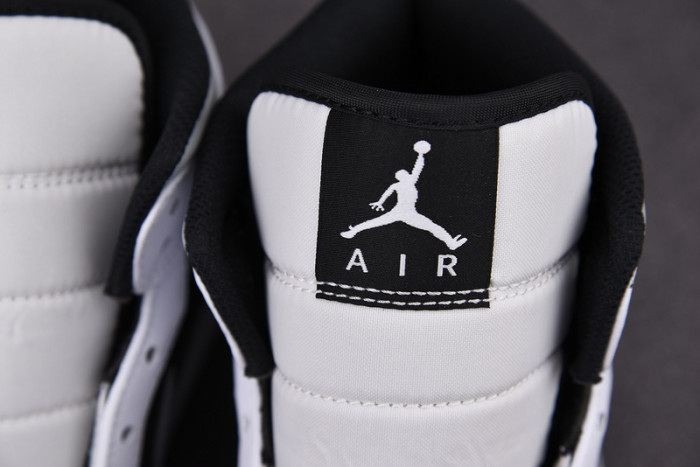 Air Jordan 1 Mid