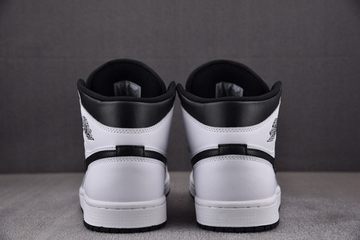 JORDAN 1 MID