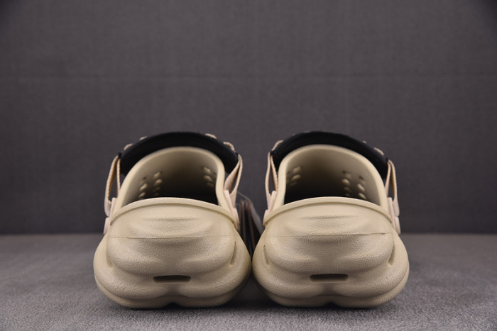 CROCS X SALEHE BEMBURY C00016