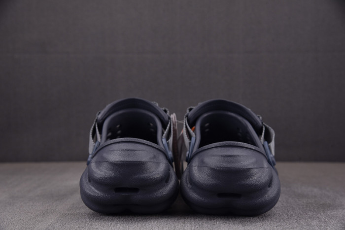 CROCS X SALEHE BEMBURY C00018
