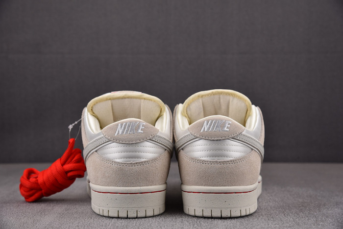 Nike SB Dunk Low